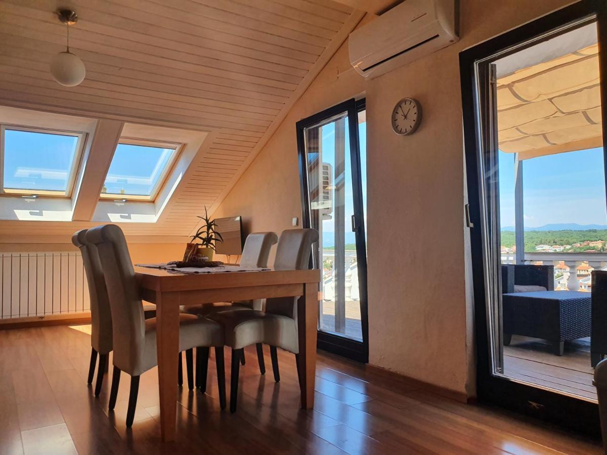 Villa Flora Malinska Eksteriør billede